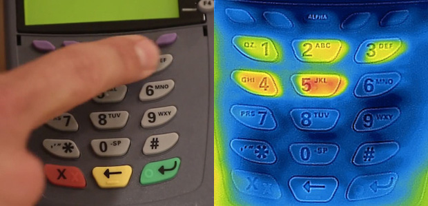 Tại sao cây ATM thường sử dụng bàn phím kim loại? - 1 Tại sao cây ATM thường sử dụng bàn phím kim loại? - 1