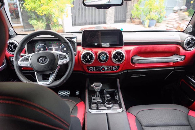 Mất giá 200 triệu chỉ sau 9.000km, SUV Trung Quốc nhái Jeep vẫn đắt ngang Hyundai Kona mới - 2 Mất giá 200 triệu chỉ sau 9.000km, SUV Trung Quốc nhái Jeep vẫn đắt ngang Hyundai Kona mới - 2