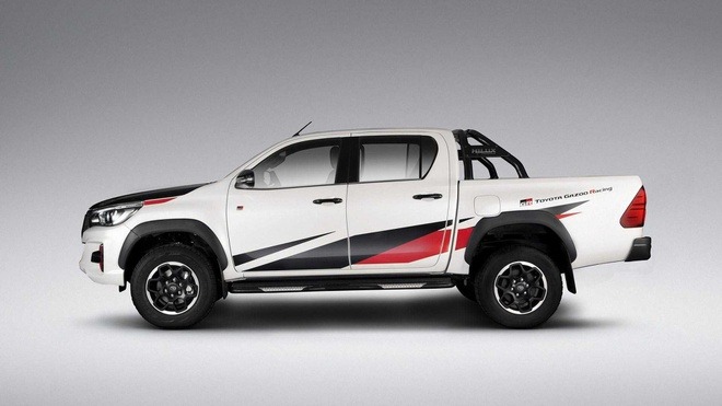 Toyota Hilux sẽ có bản hiệu suất cao cạnh tranh với Ford Ranger Raptor - 1 Toyota Hilux sẽ có bản hiệu suất cao cạnh tranh với Ford Ranger Raptor - 1