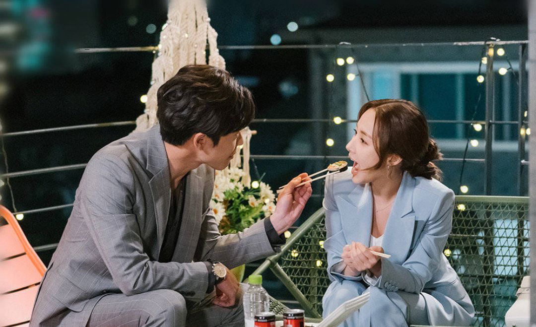 3 kiểu blazer sao Hàn hay diện trong phim, đã đẹp tinh tế còn không bao giờ lỗi mốt, nàng công sở rất nên học theo - 2 3 kiểu blazer sao Hàn hay diện trong phim, đã đẹp tinh tế còn không bao giờ lỗi mốt, nàng công sở rất nên học theo - 2