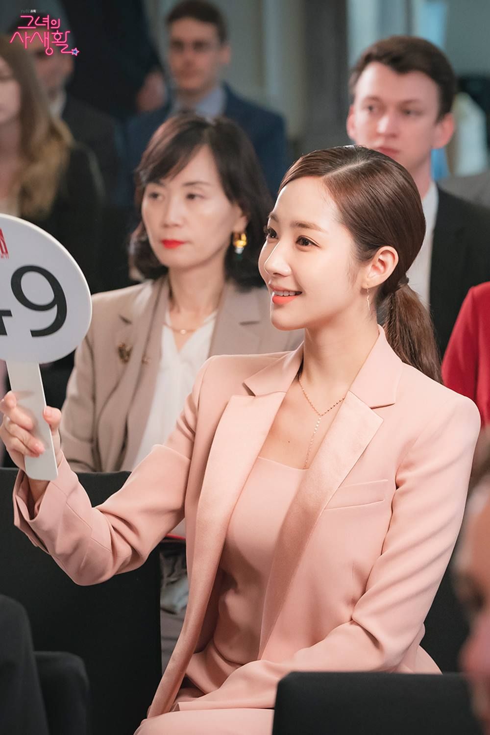 3 kiểu blazer sao Hàn hay diện trong phim, đã đẹp tinh tế còn không bao giờ lỗi mốt, nàng công sở rất nên học theo - 3 3 kiểu blazer sao Hàn hay diện trong phim, đã đẹp tinh tế còn không bao giờ lỗi mốt, nàng công sở rất nên học theo - 3