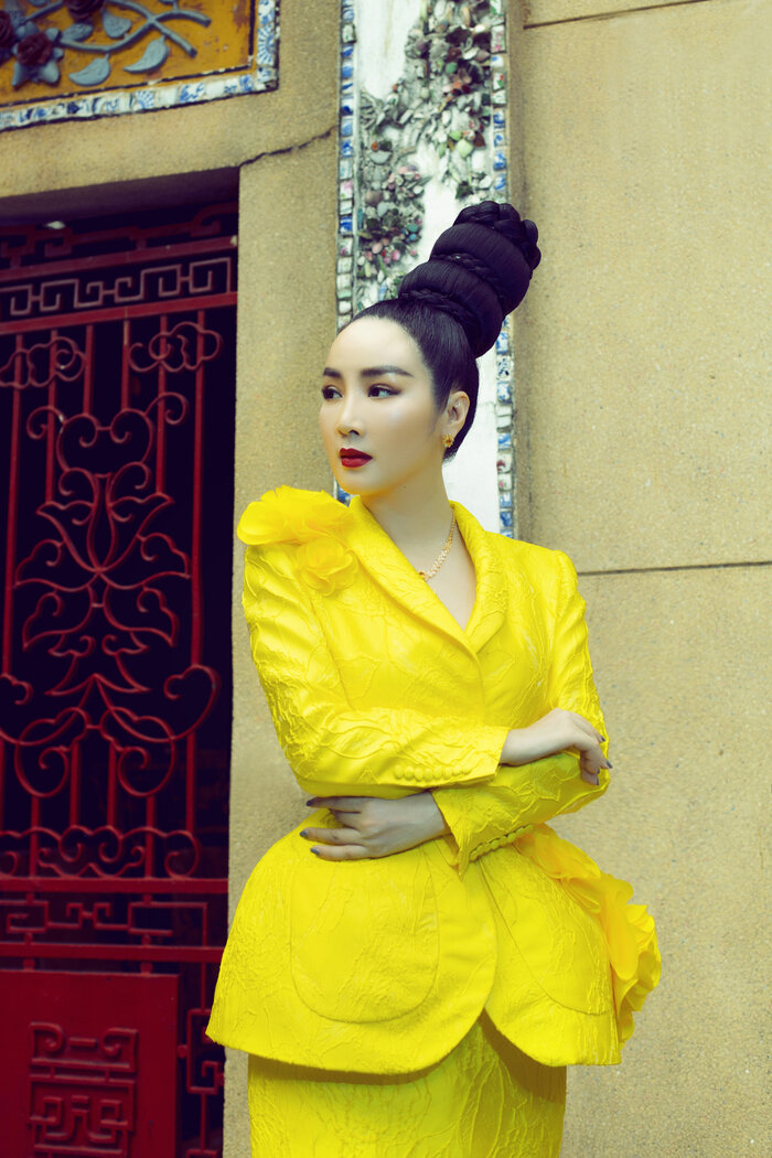 Đọ sắc cùng Hoa hậu Tiểu Vy và Võ Hoàng Yến, Giáng My khoe nhan sắc trẻ đẹp khó tin ở tuổi 49 - 8 Đọ sắc cùng Hoa hậu Tiểu Vy và Võ Hoàng Yến, Giáng My khoe nhan sắc trẻ đẹp khó tin ở tuổi 49 - 8