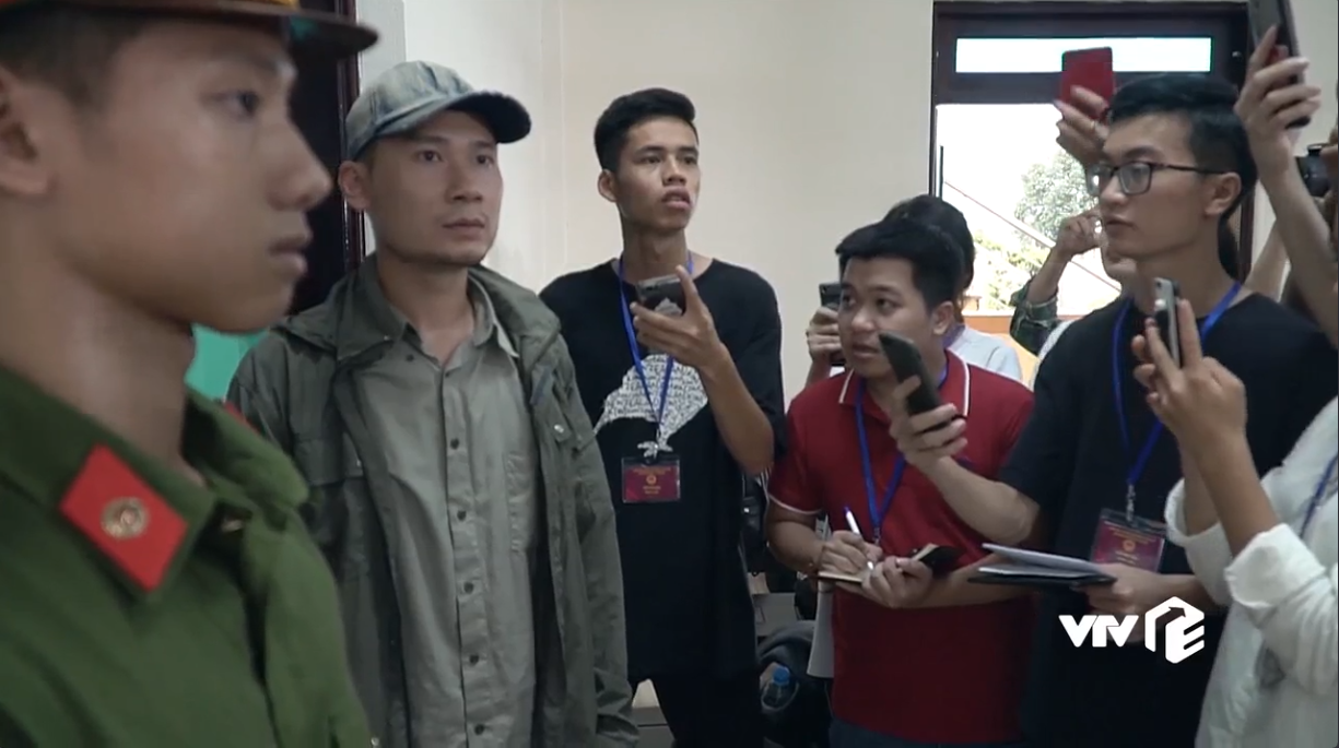 Lựa chọn số phận tập 71: Chỉ khi tận mắt bị Tấn cư xử phũ phàng thì Trang mới tin hắn ta là một thằng đểu - 22 Lựa chọn số phận tập 71: Chỉ khi tận mắt bị Tấn cư xử phũ phàng thì Trang mới tin hắn ta là một thằng đểu - 22