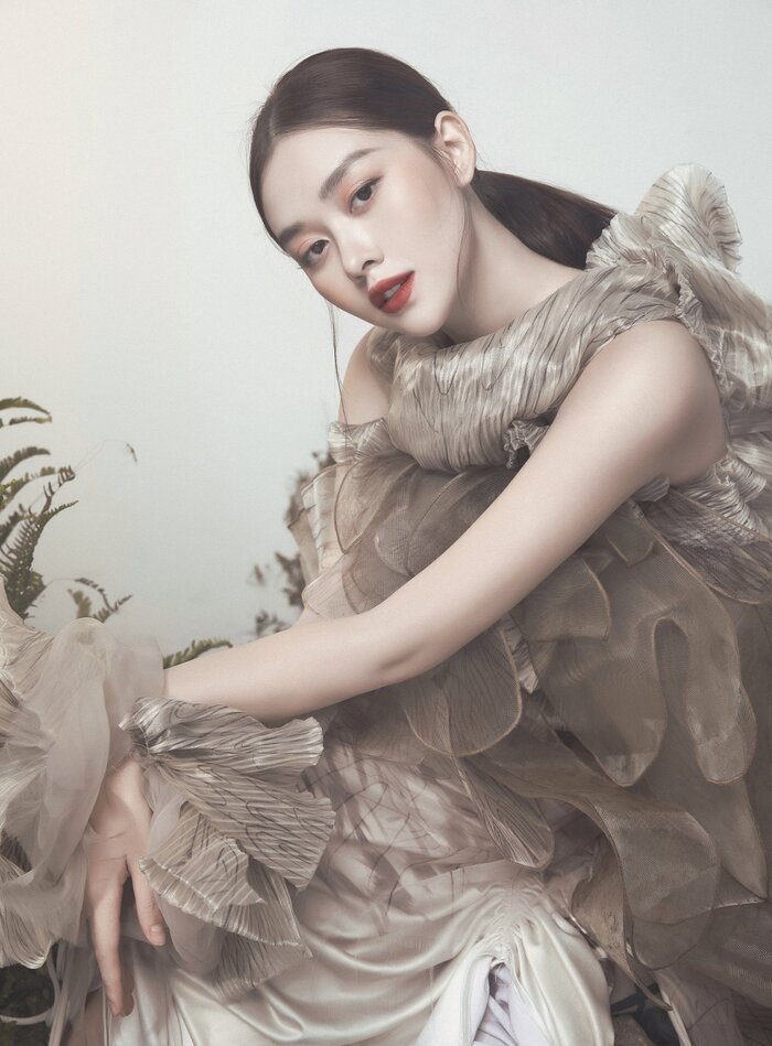 Á hậu Tường San hóa 'Chị Hằng' quyến rũ trong bộ ảnh đón Trung Thu - 11 Á hậu Tường San hóa 'Chị Hằng' quyến rũ trong bộ ảnh đón Trung Thu - 11