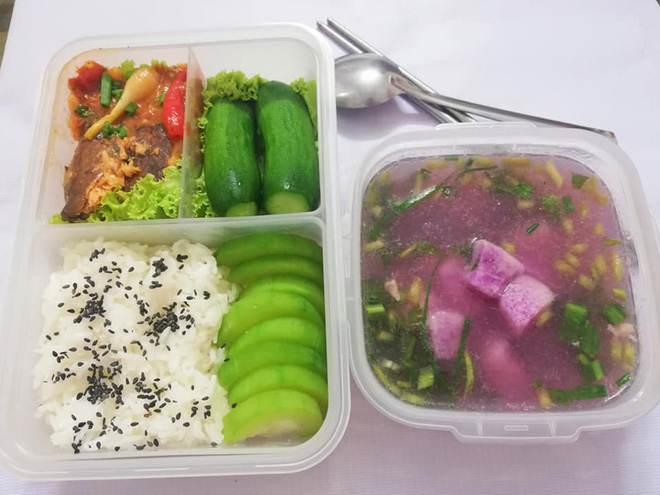 Cô vợ dậy từ 5 sáng mỗi ngày nấu cơm cho chồng mang đi làm, tốn chừng 30k/ ngày mà ngon thế - 8 Cô vợ dậy từ 5 sáng mỗi ngày nấu cơm cho chồng mang đi làm, tốn chừng 30k/ ngày mà ngon thế - 8