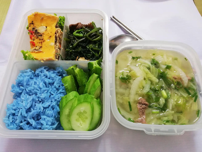 Cô vợ dậy từ 5 sáng mỗi ngày nấu cơm cho chồng mang đi làm, tốn chừng 30k/ ngày mà ngon thế - 10 Cô vợ dậy từ 5 sáng mỗi ngày nấu cơm cho chồng mang đi làm, tốn chừng 30k/ ngày mà ngon thế - 10