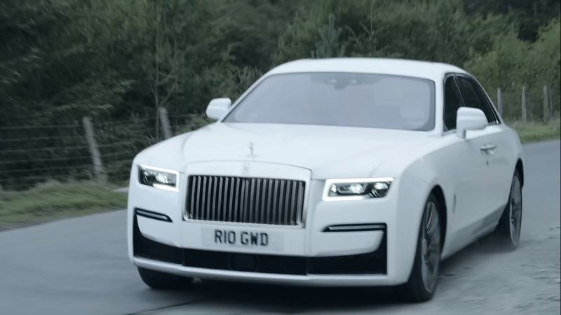 Rolls-Royce Ghost 2021 hoàn hảo đến mức 'không còn là cái bóng của Phantom' - 1 Rolls-Royce Ghost 2021 hoàn hảo đến mức 'không còn là cái bóng của Phantom' - 1