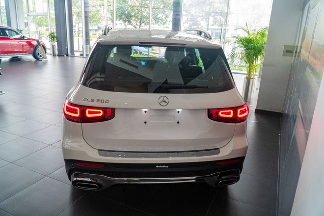 Chi tiết Mercedes-Benz GLB giá 2 tỷ đồng vừa về đại lý: Xe sang thực dụng ngang tầm tiền Ford Explorer và Volkswagen Tiguan Allspace - 8 Chi tiết Mercedes-Benz GLB giá 2 tỷ đồng vừa về đại lý: Xe sang thực dụng ngang tầm tiền Ford Explorer và Volkswagen Tiguan Allspace - 8