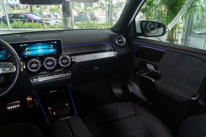 Chi tiết Mercedes-Benz GLB giá 2 tỷ đồng vừa về đại lý: Xe sang thực dụng ngang tầm tiền Ford Explorer và Volkswagen Tiguan Allspace - 16 Chi tiết Mercedes-Benz GLB giá 2 tỷ đồng vừa về đại lý: Xe sang thực dụng ngang tầm tiền Ford Explorer và Volkswagen Tiguan Allspace - 16