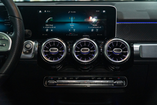 Chi tiết Mercedes-Benz GLB giá 2 tỷ đồng vừa về đại lý: Xe sang thực dụng ngang tầm tiền Ford Explorer và Volkswagen Tiguan Allspace - 17 Chi tiết Mercedes-Benz GLB giá 2 tỷ đồng vừa về đại lý: Xe sang thực dụng ngang tầm tiền Ford Explorer và Volkswagen Tiguan Allspace - 17
