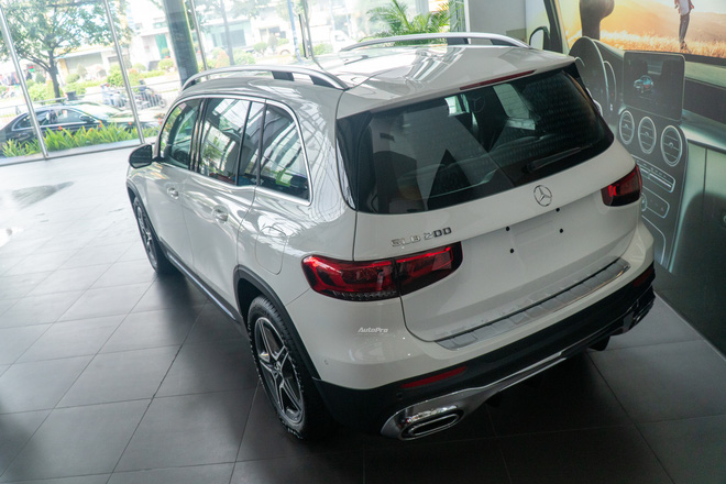 Chi tiết Mercedes-Benz GLB giá 2 tỷ đồng vừa về đại lý: Xe sang thực dụng ngang tầm tiền Ford Explorer và Volkswagen Tiguan Allspace - 9 Chi tiết Mercedes-Benz GLB giá 2 tỷ đồng vừa về đại lý: Xe sang thực dụng ngang tầm tiền Ford Explorer và Volkswagen Tiguan Allspace - 9