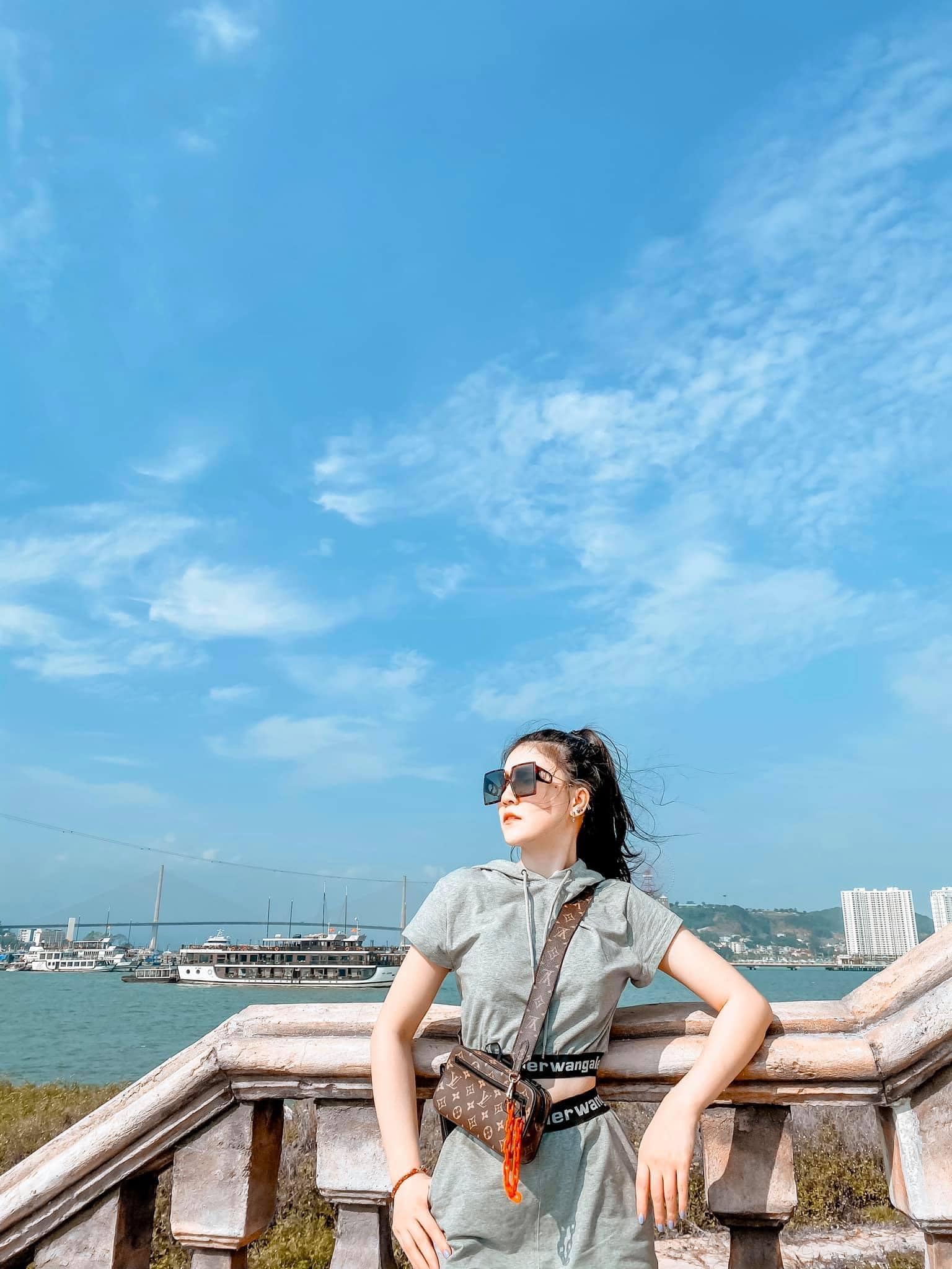 Bà mẹ 9x có 4 con 'gây sốt', hút 2K like nhờ sắc vóc và style sang chảnh như Phạm Băng Băng phiên bản Thái - 8 Bà mẹ 9x có 4 con 'gây sốt', hút 2K like nhờ sắc vóc và style sang chảnh như Phạm Băng Băng phiên bản Thái - 8