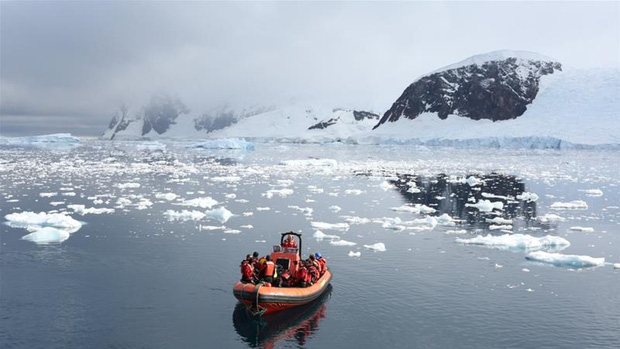 Lượng băng tan tại Greenland đang ở mức tồi tệ nhất trong 12.000 năm Lượng băng tan tại Greenland đang ở mức tồi tệ nhất trong 12.000 năm
