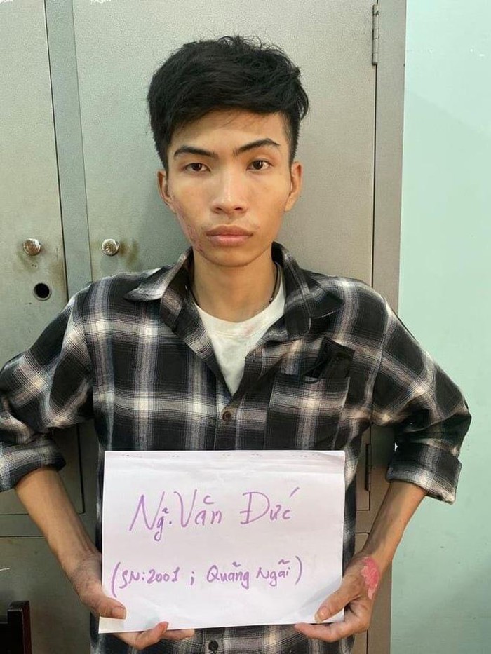 Vụ thiếu nữ 15 tuổi bị đổ xăng đốt chết: Bắt gã bạn trai máu lạnh Vụ thiếu nữ 15 tuổi bị đổ xăng đốt chết: Bắt gã bạn trai máu lạnh