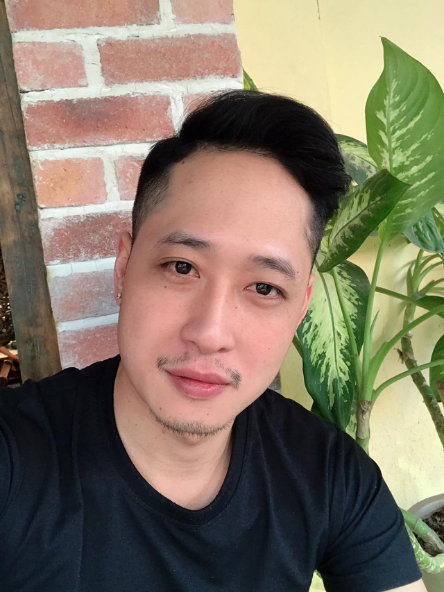 Lộ tạo hình của Vân Dung trong Hướng dương ngược nắng, fan 'té ngửa' với style lòe loẹt - 6 Lộ tạo hình của Vân Dung trong Hướng dương ngược nắng, fan 'té ngửa' với style lòe loẹt - 6