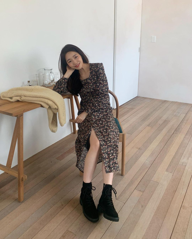 Hà Tăng chỉ chọn đúng 3 kiểu boots này cho mùa lạnh, diện từ năm này qua năm khác cũng không lỗi mốt - 2 Hà Tăng chỉ chọn đúng 3 kiểu boots này cho mùa lạnh, diện từ năm này qua năm khác cũng không lỗi mốt - 2