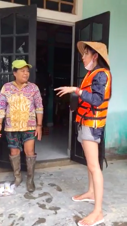 Thủy Tiên phản ứng gay gắt khi cư dân mạng nhắc tới Trấn Thành, Ngọc Trinh: Những comment như vậy gây ảnh hưởng tình cảm đồng nghiệp Thủy Tiên phản ứng gay gắt khi cư dân mạng nhắc tới Trấn Thành, Ngọc Trinh: Những comment như vậy gây ảnh hưởng tình cảm đồng nghiệp