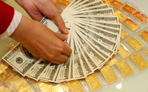 Giá vàng và USD đồng loạt tăng giá Giá vàng và USD đồng loạt tăng giá