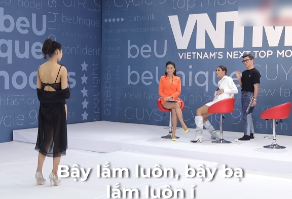 Vietnam's Next Top Model: Nữ thí sinh diện đồ quá phản cảm liền bị Nam Trung bắt bẻ xem phim bậy bạ quá nhiều, rồi đuổi vào trong - 1 Vietnam's Next Top Model: Nữ thí sinh diện đồ quá phản cảm liền bị Nam Trung bắt bẻ xem phim bậy bạ quá nhiều, rồi đuổi vào trong - 1