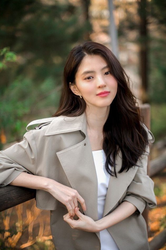 Soi nhược điểm mặt lệch, mũi ngắn của 'nàng tiểu tam' hot nhất xứ Hàn: Lý do cô hiếm khi đổi kiểu tóc là đây Soi nhược điểm mặt lệch, mũi ngắn của 'nàng tiểu tam' hot nhất xứ Hàn: Lý do cô hiếm khi đổi kiểu tóc là đây