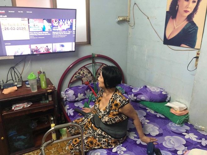 Nghệ sĩ Hoàng Lan: 2 lần kêu cứu trong đau đớn, hiện tại nằm liệt giường, lở hết dưới lưng Nghệ sĩ Hoàng Lan: 2 lần kêu cứu trong đau đớn, hiện tại nằm liệt giường, lở hết dưới lưng