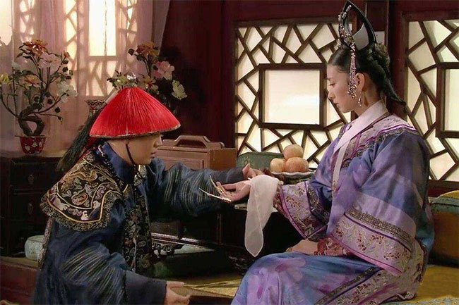 Tại sao Thái y cũng là nam nhân nhưng Hoàng đế lại không lo lắng khi phái họ đến hậu cung xem bệnh cho các phi tần? Tại sao Thái y cũng là nam nhân nhưng Hoàng đế lại không lo lắng khi phái họ đến hậu cung xem bệnh cho các phi tần?