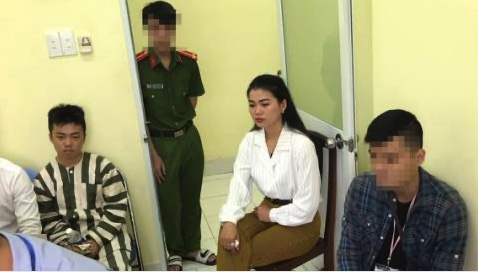 Nữ lãnh đạo Alibaba từng dạy bán dự án ma như nào? - 1 Nữ lãnh đạo Alibaba từng dạy bán dự án ma như nào? - 1