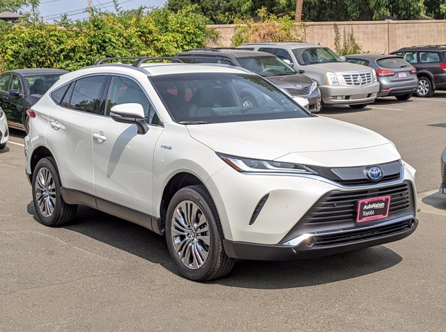 Hàng 'hot' một thời Toyota Venza 2021 chào hàng tại Việt Nam: Giá 3 tỷ đồng, dáng sang chảnh như Lexus RX - 3 Hàng 'hot' một thời Toyota Venza 2021 chào hàng tại Việt Nam: Giá 3 tỷ đồng, dáng sang chảnh như Lexus RX - 3