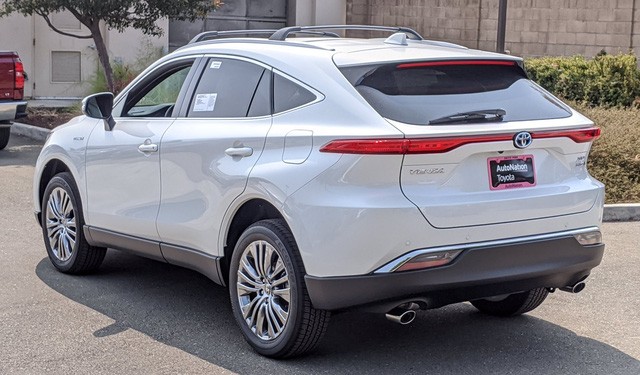 Hàng 'hot' một thời Toyota Venza 2021 chào hàng tại Việt Nam: Giá 3 tỷ đồng, dáng sang chảnh như Lexus RX - 5 Hàng 'hot' một thời Toyota Venza 2021 chào hàng tại Việt Nam: Giá 3 tỷ đồng, dáng sang chảnh như Lexus RX - 5