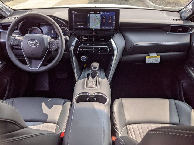 Hàng 'hot' một thời Toyota Venza 2021 chào hàng tại Việt Nam: Giá 3 tỷ đồng, dáng sang chảnh như Lexus RX - 7 Hàng 'hot' một thời Toyota Venza 2021 chào hàng tại Việt Nam: Giá 3 tỷ đồng, dáng sang chảnh như Lexus RX - 7