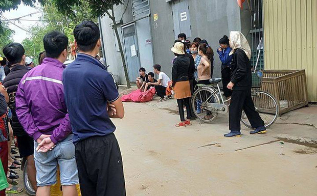 Bắc Giang: Phát hiện vợ cùng người đàn ông lạ trong phòng trọ, chồng vác dao truy sát khiến 2 người thương vong Bắc Giang: Phát hiện vợ cùng người đàn ông lạ trong phòng trọ, chồng vác dao truy sát khiến 2 người thương vong
