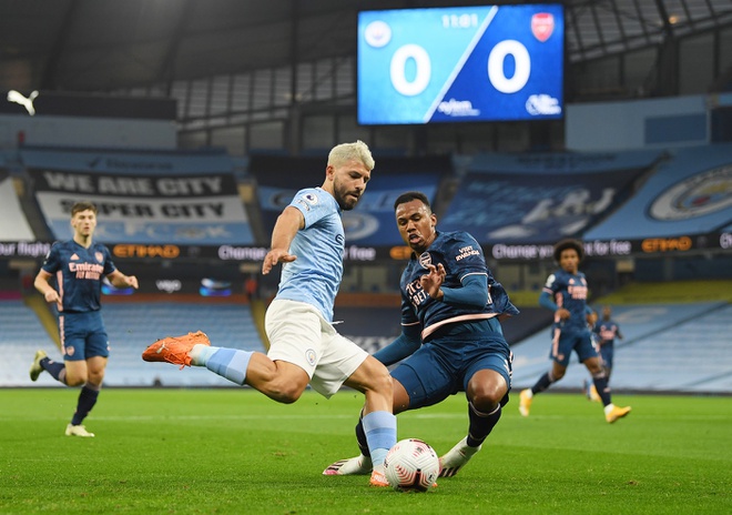 Thomas Partey ra mắt trong trận thua Man City - 1