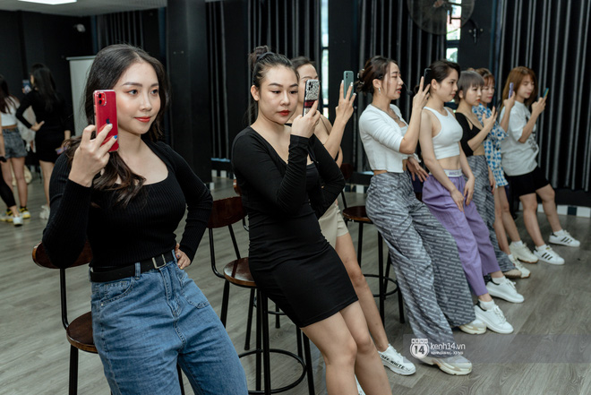 Kiều Ly Phạm đáp trả khi bị nói mở lớp dạy 'sống ảo' là dắt mũi người khác: 'Tư duy như vậy sao mà tốt lên được' - 1 Kiều Ly Phạm đáp trả khi bị nói mở lớp dạy 'sống ảo' là dắt mũi người khác: 'Tư duy như vậy sao mà tốt lên được' - 1