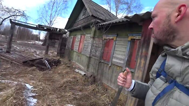 Một mình khám phá 'cấm địa phóng xạ' Chernobyl, người đàn ông tìm ra sự thật sau lời đồn đại về vùng đất chết Một mình khám phá 'cấm địa phóng xạ' Chernobyl, người đàn ông tìm ra sự thật sau lời đồn đại về vùng đất chết
