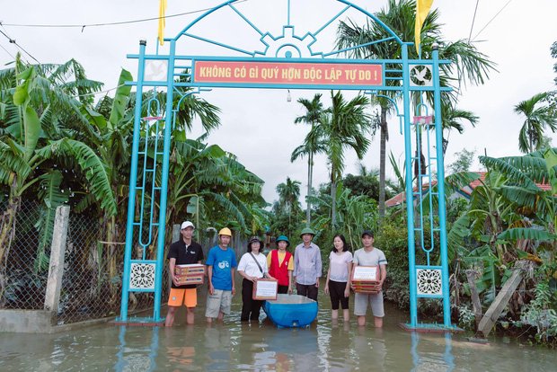 Không chỉ mỳ tôm, Tiến Đạt chỉ ra 8 vật dụng thiết thực để cứu trợ miền Trung: Danh sách được đông đảo công chúng đồng tình! - 2 Không chỉ mỳ tôm, Tiến Đạt chỉ ra 8 vật dụng thiết thực để cứu trợ miền Trung: Danh sách được đông đảo công chúng đồng tình! - 2