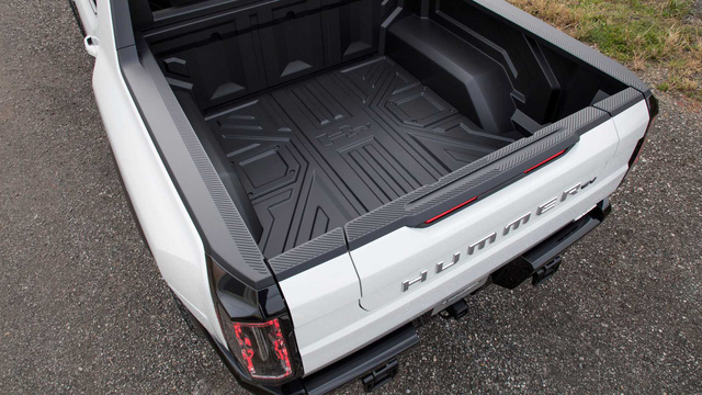 Hummer chính thức trở lại: Kiểu dáng bán tải, động cơ 1.000 mã lực, sạc nhanh như điện thoại - 2 Hummer chính thức trở lại: Kiểu dáng bán tải, động cơ 1.000 mã lực, sạc nhanh như điện thoại - 2