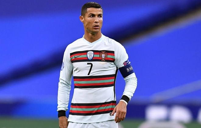 Ronaldo tiếp tục dương tính với virus corona