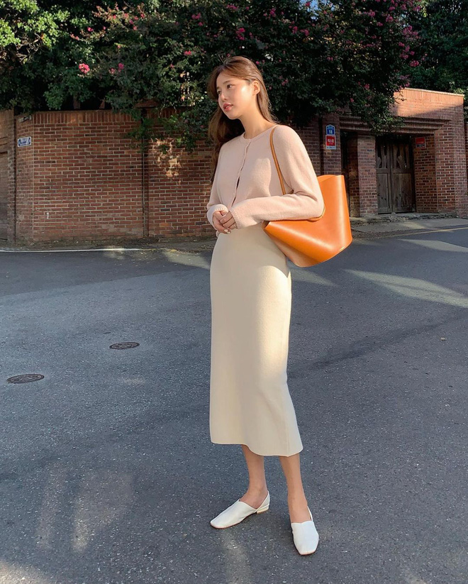 Ghim 5 công thức mix váy + giày này, style của các nàng sẽ 'một bước lên tiên' - 8 Ghim 5 công thức mix váy + giày này, style của các nàng sẽ 'một bước lên tiên' - 8