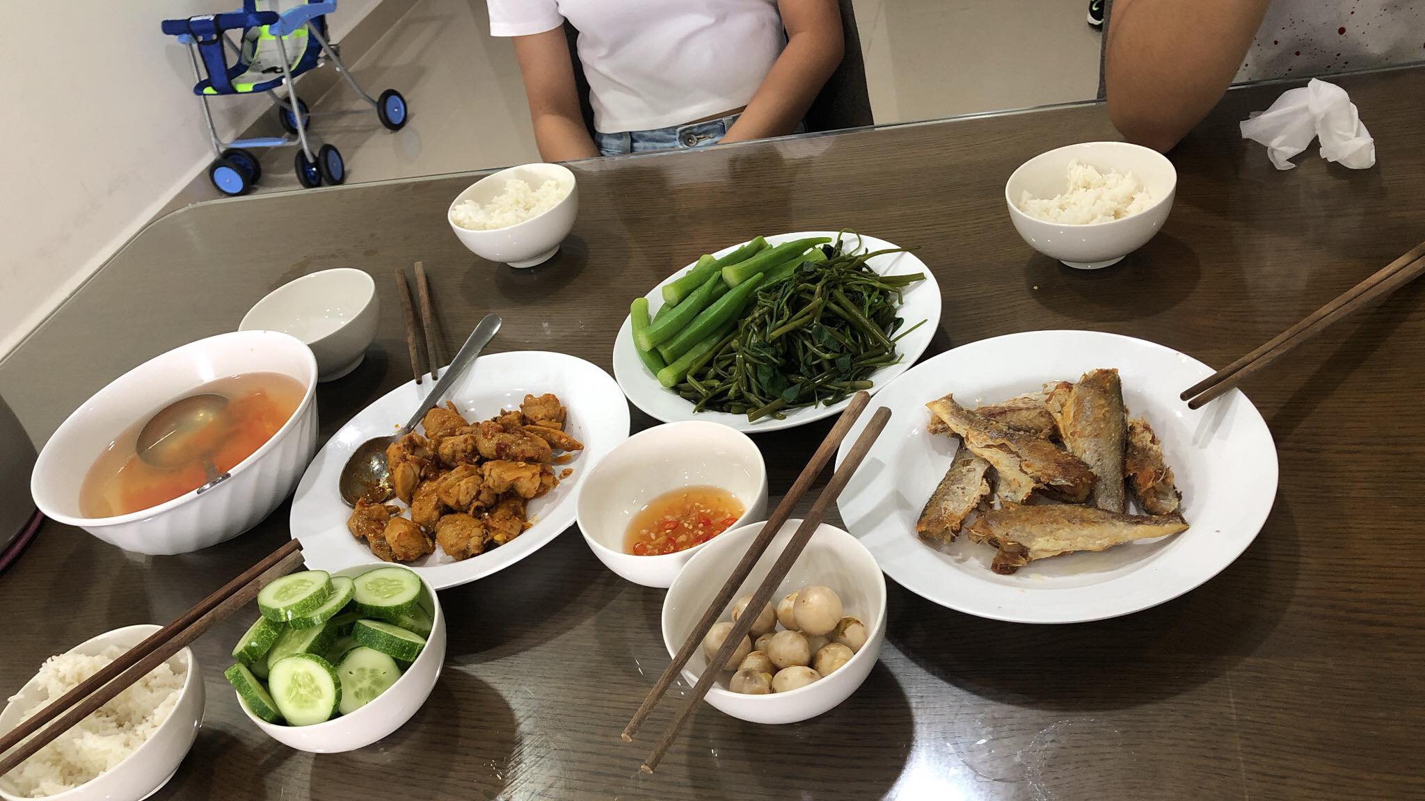Vụ quản lý của Hoài Lâm bị vợ đánh ghen trên phố: Cô vợ tiết lộ nhiều tình tiết phía sau và nói về lý do 'phải phanh phui' sự việc - 4 Vụ quản lý của Hoài Lâm bị vợ đánh ghen trên phố: Cô vợ tiết lộ nhiều tình tiết phía sau và nói về lý do 'phải phanh phui' sự việc - 4