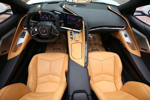 Doanh nhân Cần Thơ tậu Chevrolet Corvette C8 Stingray hơn 7 tỷ đồng đầu tiên tại Việt Nam - 3 Doanh nhân Cần Thơ tậu Chevrolet Corvette C8 Stingray hơn 7 tỷ đồng đầu tiên tại Việt Nam - 3