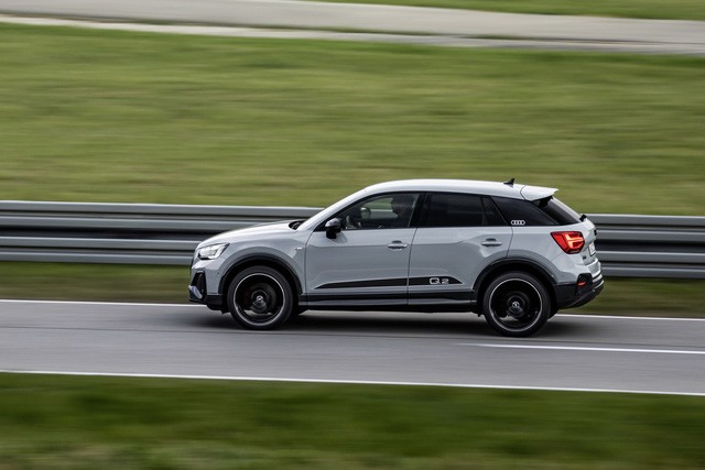 Audi Q2 2021 chính thức ra mắt: Nâng cấp để đấu BMW X2 và Mercedes-Benz GLA - 2 Audi Q2 2021 chính thức ra mắt: Nâng cấp để đấu BMW X2 và Mercedes-Benz GLA - 2