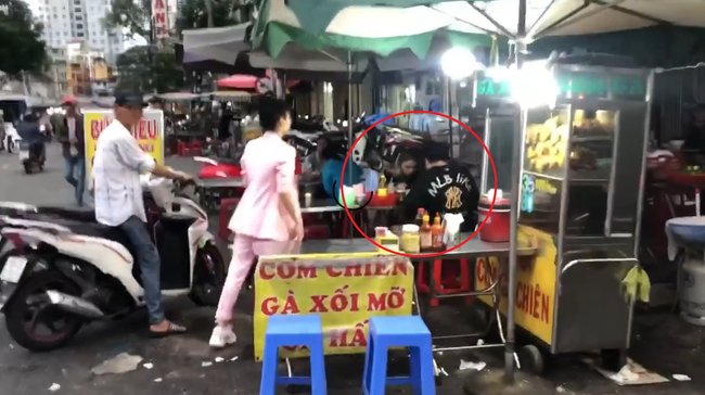 Vụ quản lý của Hoài Lâm bị vợ đánh ghen trên phố: Cô vợ tiết lộ nhiều tình tiết phía sau và nói về lý do 'phải phanh phui' sự việc Vụ quản lý của Hoài Lâm bị vợ đánh ghen trên phố: Cô vợ tiết lộ nhiều tình tiết phía sau và nói về lý do 'phải phanh phui' sự việc