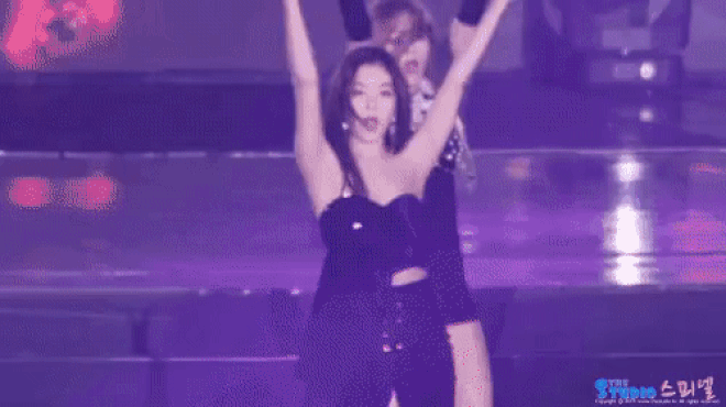 Ai ngờ Irene (Red Velvet) có cả liên hoàn phốt: Bị tố 'lườm cháy mặt', cướp chỗ Wendy đến lười nhảy, làm Leeteuk (Suju) bị vạ lây - 21 Ai ngờ Irene (Red Velvet) có cả liên hoàn phốt: Bị tố 'lườm cháy mặt', cướp chỗ Wendy đến lười nhảy, làm Leeteuk (Suju) bị vạ lây - 21