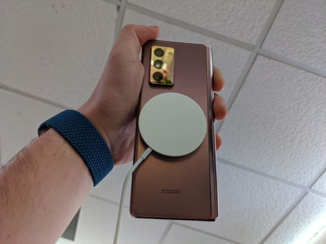 Phụ kiện độc của iPhone 12 có thể dùng được cho một số smartphone Android - 1 Phụ kiện độc của iPhone 12 có thể dùng được cho một số smartphone Android - 1