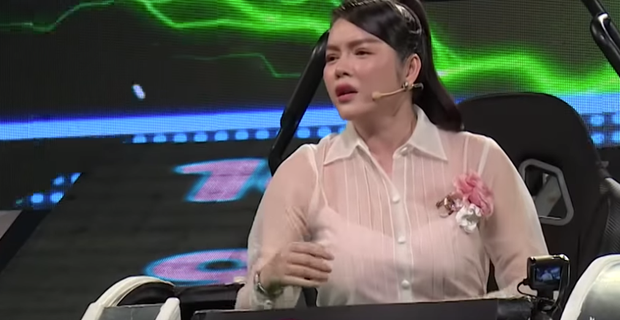 Choáng với những màn khoe tài sản của Lý Nhã Kỳ: 'Đi ăn trả bằng sổ đỏ', 'Mua hàng hiệu theo lố', 'Gì cũng có, chỉ thiếu đàn ông' Choáng với những màn khoe tài sản của Lý Nhã Kỳ: 'Đi ăn trả bằng sổ đỏ', 'Mua hàng hiệu theo lố', 'Gì cũng có, chỉ thiếu đàn ông'