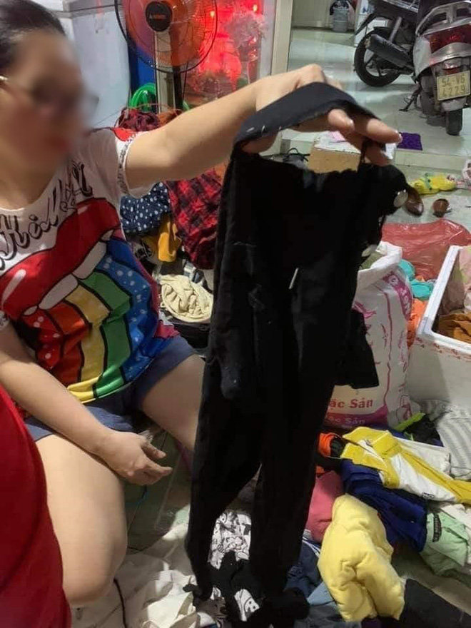Chán ngán cảnh đi quyên đồ từ thiện như đi quyên rác, hết áo 2 dây, đồ lót gợi cảm đến áo rách, quần thủng đũng,... - 5 Chán ngán cảnh đi quyên đồ từ thiện như đi quyên rác, hết áo 2 dây, đồ lót gợi cảm đến áo rách, quần thủng đũng,... - 5