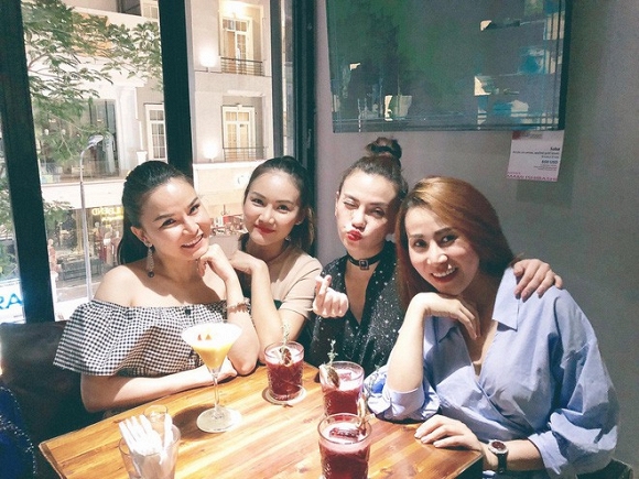 Yến Trang: Chỉ duy nhất mối quan hệ với Thu Thủy là tôi không thể mở lòng được - 2 Yến Trang: Chỉ duy nhất mối quan hệ với Thu Thủy là tôi không thể mở lòng được - 2