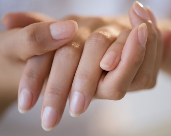 Chủ Salon tóc người Hàn chỉ ra sai lầm tai hại khi gội đầu: Hội con gái Hàn không bao giờ mắc phải vì hại tóc cực kỳ - 4 Chủ Salon tóc người Hàn chỉ ra sai lầm tai hại khi gội đầu: Hội con gái Hàn không bao giờ mắc phải vì hại tóc cực kỳ - 4