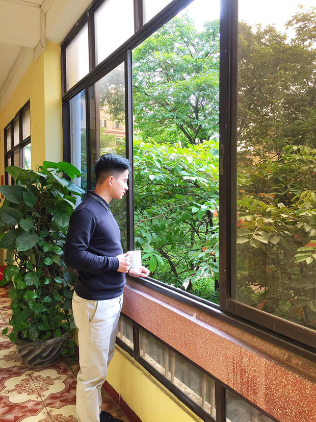 Thầy giáo soái ca bị sinh viên tung loạt ảnh chụp lén đẹp muốn xỉu lên mạng - 8 Thầy giáo soái ca bị sinh viên tung loạt ảnh chụp lén đẹp muốn xỉu lên mạng - 8