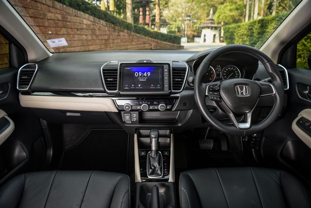 3 mẫu sedan hạng B chuẩn bị ra mắt tại Việt Nam: Toyota Vios, Honda City đáng chờ đợi, nhưng Nissan Sunny mới là ẩn số lớn - 3 3 mẫu sedan hạng B chuẩn bị ra mắt tại Việt Nam: Toyota Vios, Honda City đáng chờ đợi, nhưng Nissan Sunny mới là ẩn số lớn - 3
